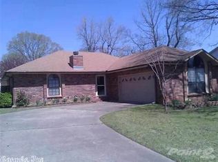 7006 Northlake Dr, Jacksonville, AR 72076