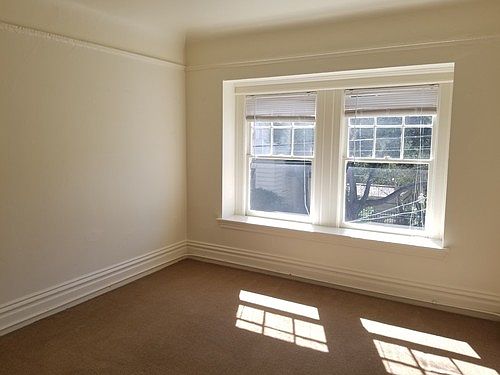 3rd image of 1576 Hayes St