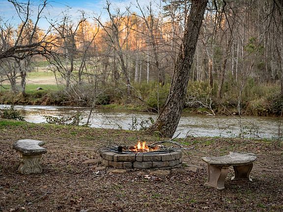 3rd image of 351 Toccoa Preserve Ln
