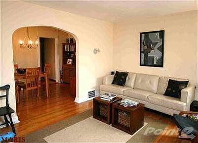 3rd image of 6623 Tholozan Ave