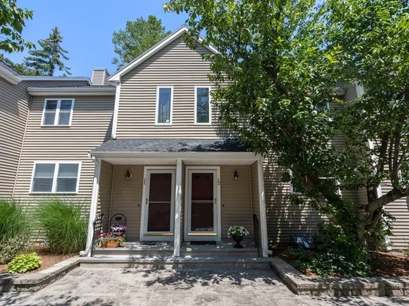 12 Fairfield Park Unit 12, Mansfield, MA 02048