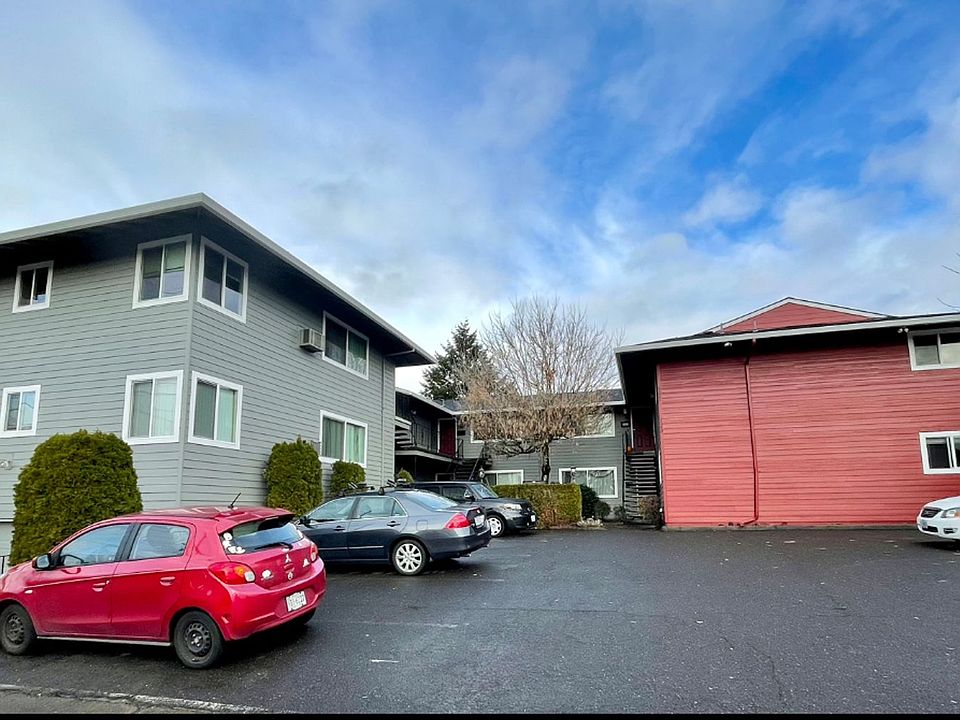 1st image of 9025-9043 SE Stark St #9041