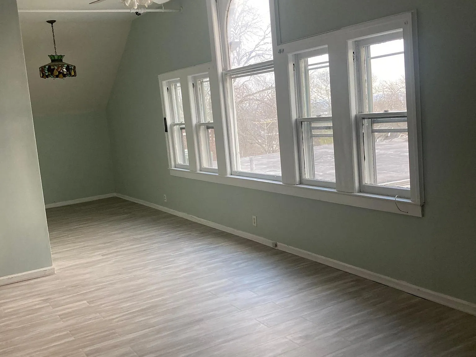 140 Highland Ave — Photo 2
