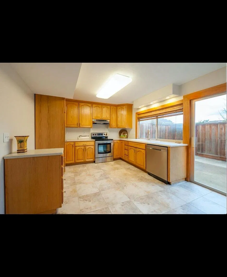 4 bed, 1432 sqft, $4,850 — Photo 4