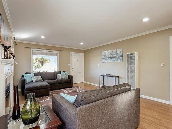 4th image of 1433 Arnold Ave