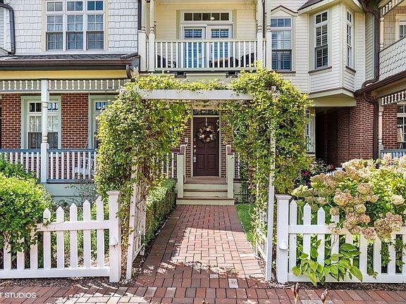 3rd image of 4139 Royal Mews Cir