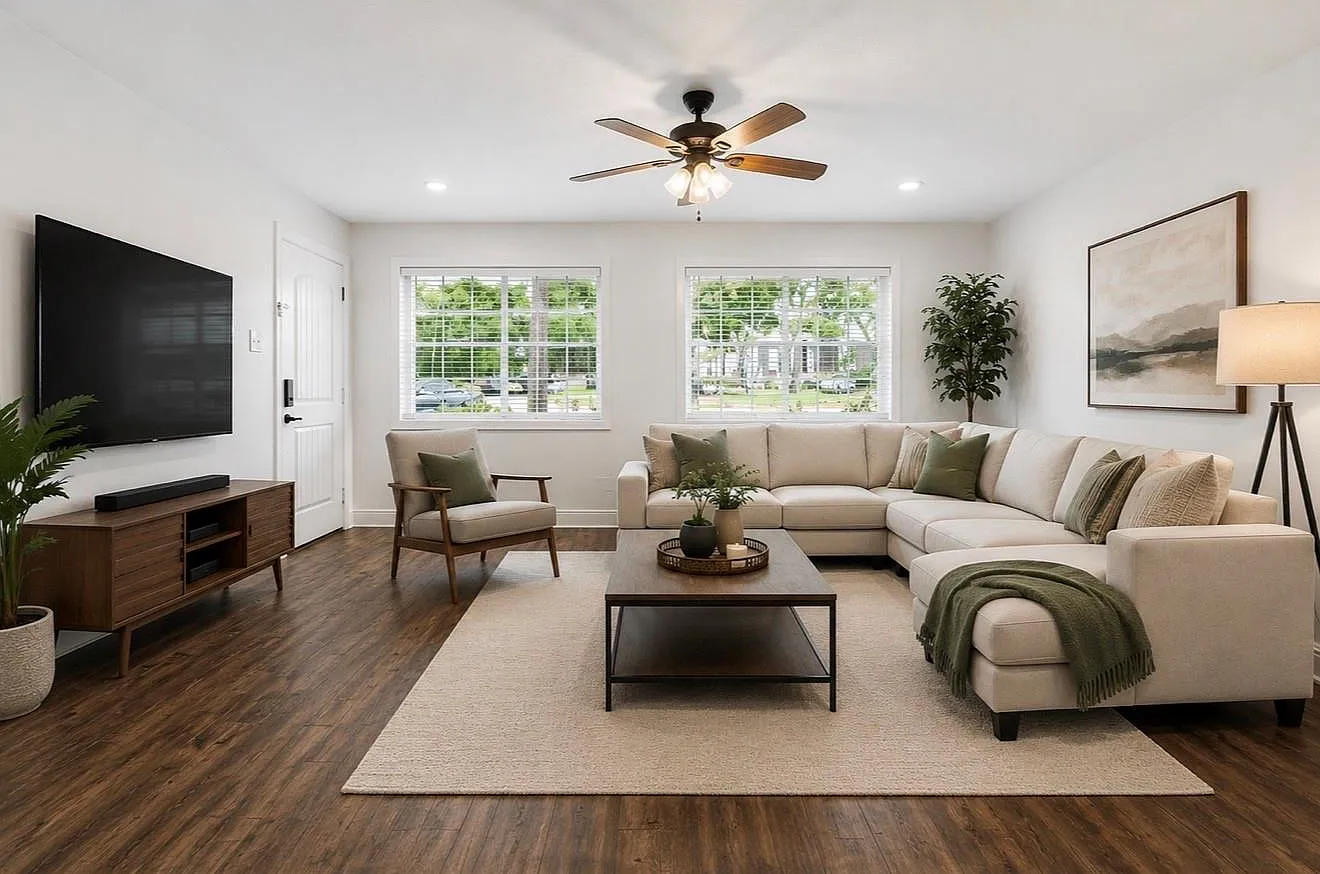 2 bed, 1.0 bath, 904 sqft, $1,950 — Photo 1