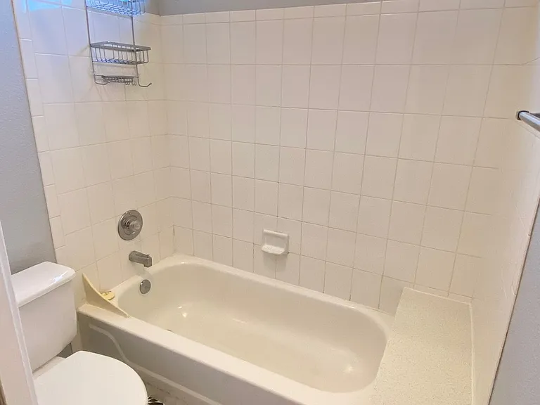 3358 E Wickieup Ln — Photo 31