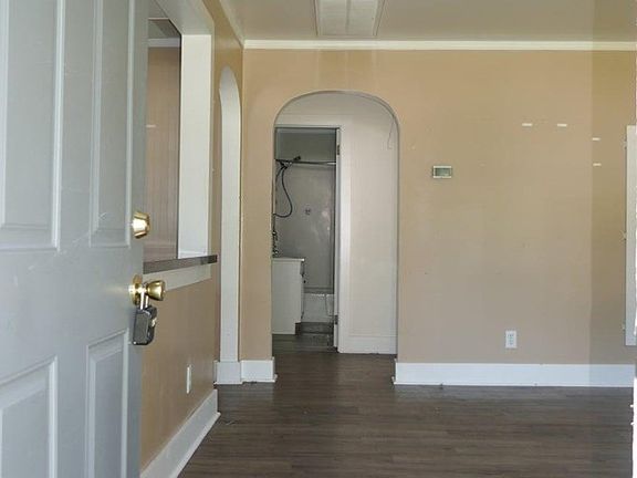 2nd image of 18286 Woodland Ave