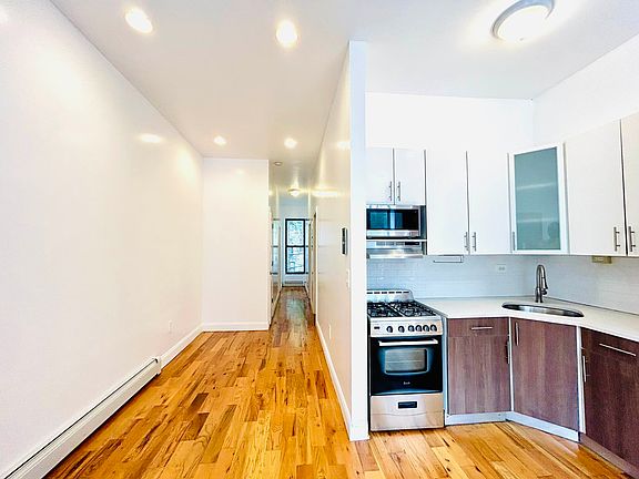 4th image of 887 Lafayette Ave APT 3
