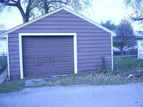 4th image of 2646 Grand Blvd
