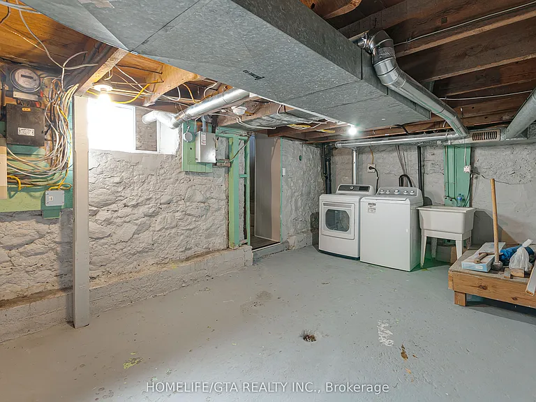 4 Melbourne St W — Photo 25