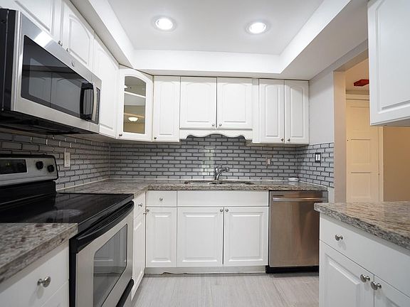 5th image of 8901 NW 38th Drive #103