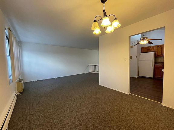 5th image of 24044 69th Ave Floor 3