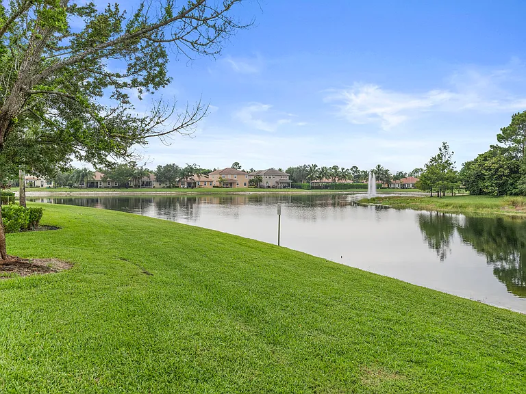 6752 Osage Cir — Photo 35