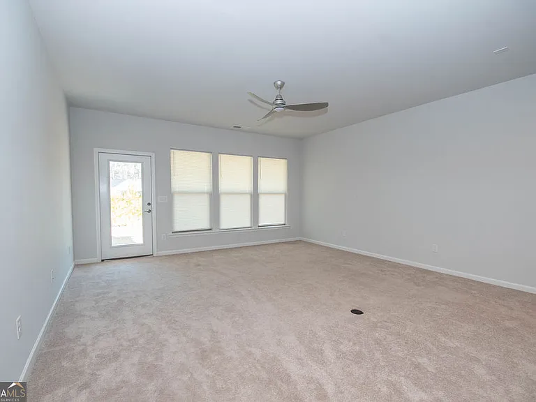 147 Soundview Trce — Photo 21