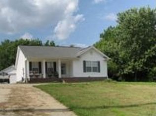 1729 Nick Davis Rd, Harvest, AL 35749