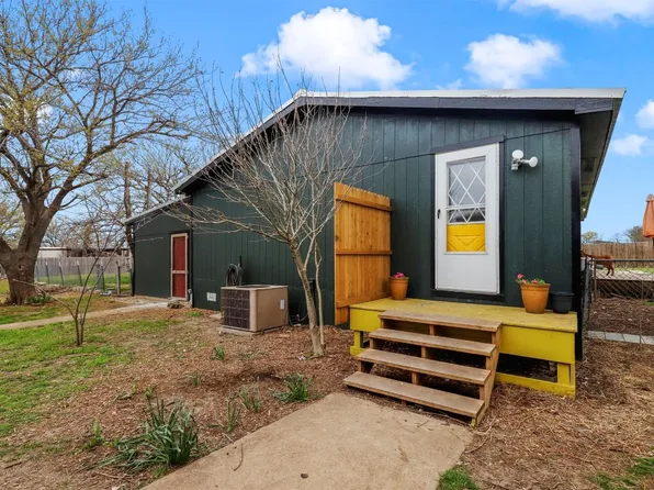 3615 Knox Rd, Krum, TX 76249