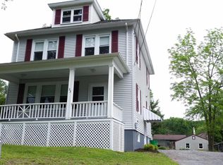 33 Poplar St, Dallas, PA 18612