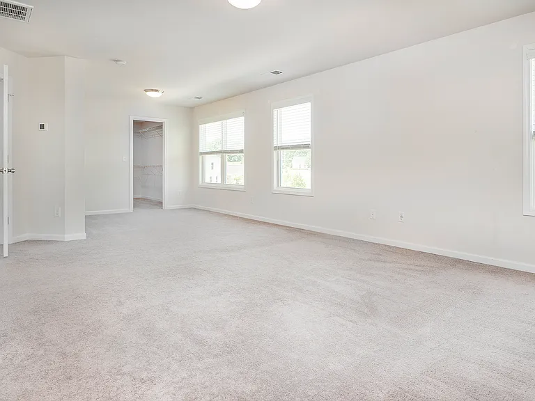 4467 Dover Ct — Photo 13