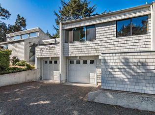 22 Aster Ln, Gleneden Beach, OR 97388