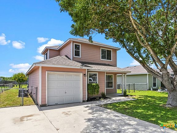 3rd image of 527 Roosevelt Dr
