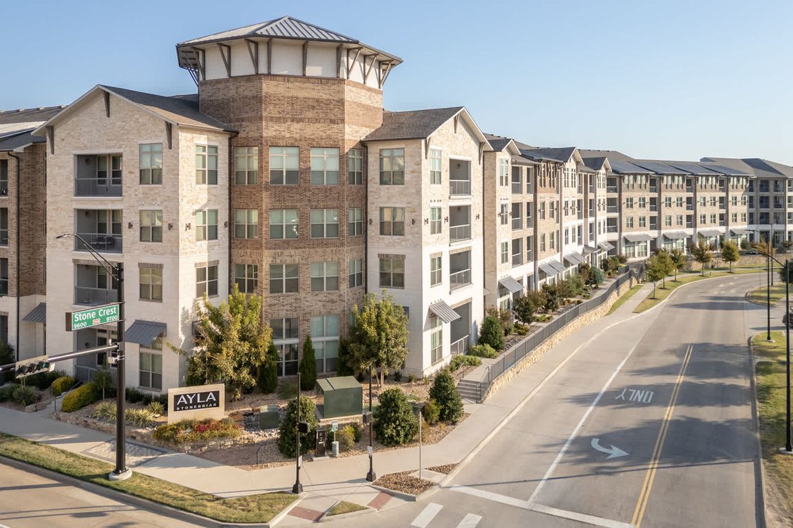 Ayla Stonebriar Apartments Exterior