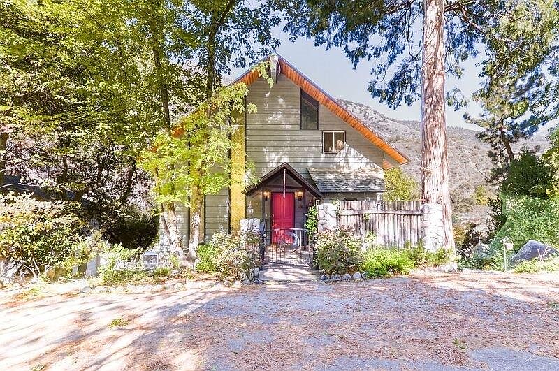 1st image of 39466 Canyon Dr