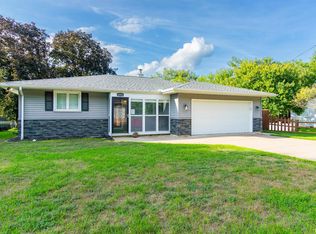 6884 Bass Rd, Manito, IL 61546