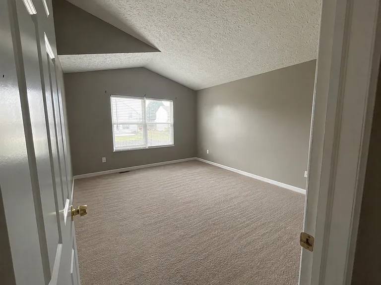 435 Vanderbuilt St — Photo 22