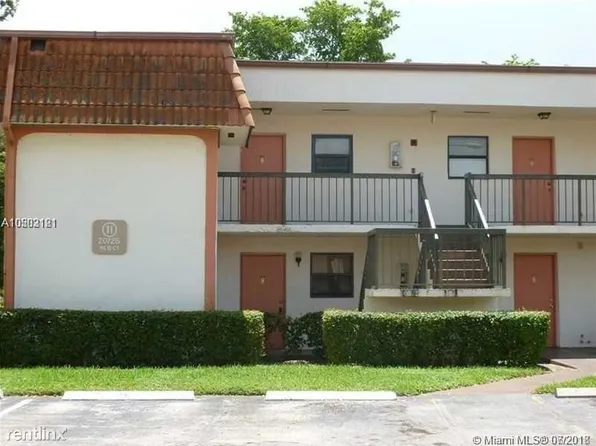 852 NE 209th St APT 101, Miami, FL 33179