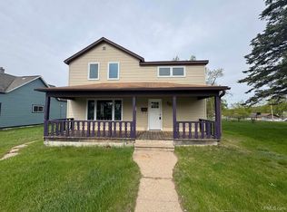 707 Maple St, Norway, MI 49870