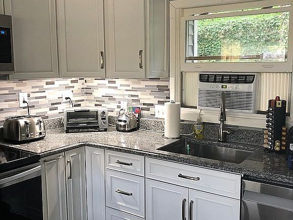 3rd image of 778 Central Dr