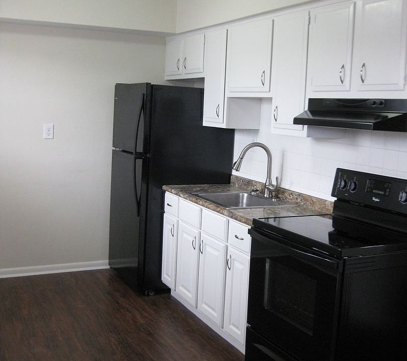 1st image of 840 Little Bay Ave APT 5