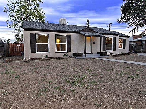 2nd image of 24 E Bellaire Way