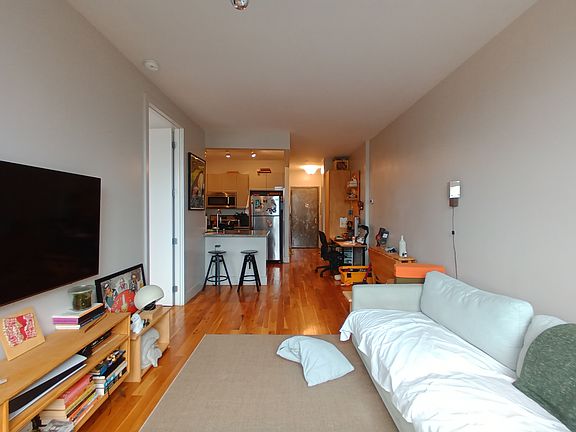 3rd image of 41 Kosciuszko St APT 302