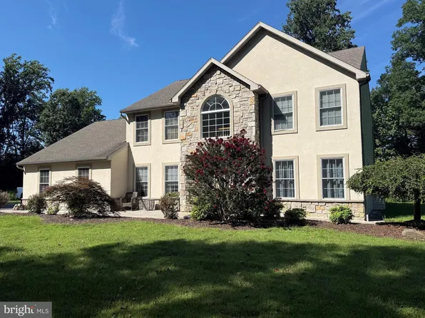 69 Santa Maria Dr, Reading, PA 19606