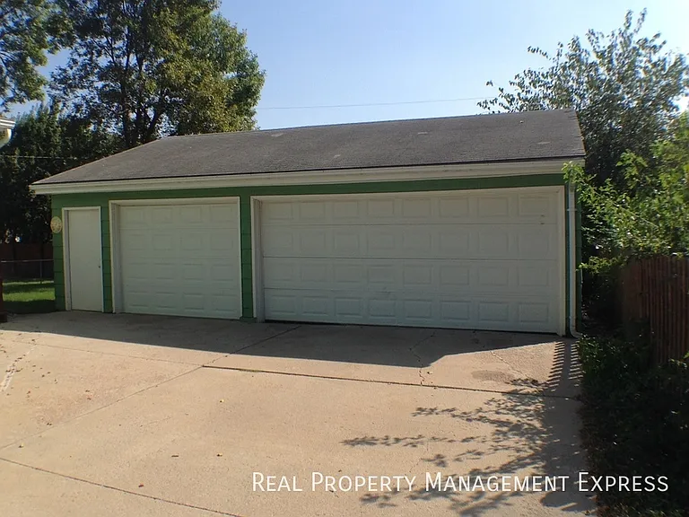 233 E Pam Rd — Photo 20