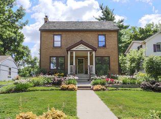 5643 Hillcrest Rd, Downers Grove, IL 60516