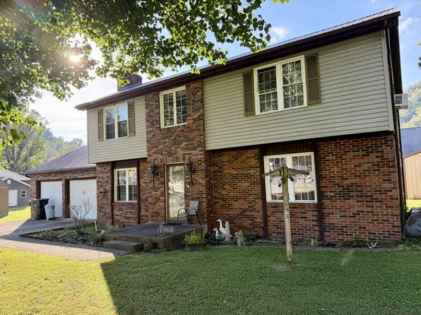 26 Briarwood St, Prestonsburg, KY 41653
