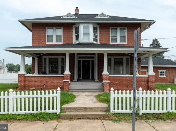 53 E Hummelstown St, Elizabethtown, PA 17022
