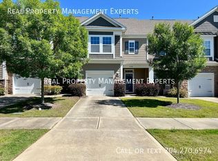 5040 Harris Woods Blvd, Charlotte, NC 28269