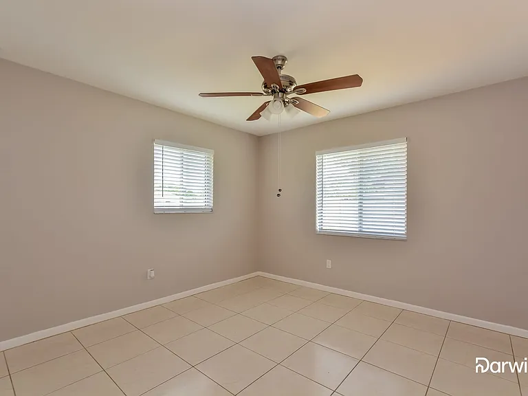 589 Tyler Ave — Photo 13