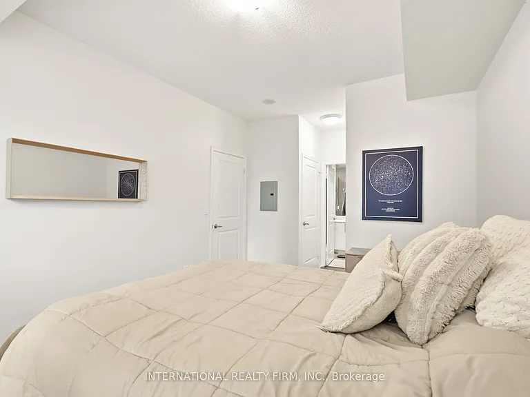 628 Fleet St #711 — Photo 23