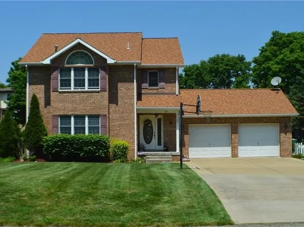 109 Howard St, Charleroi, PA 15022