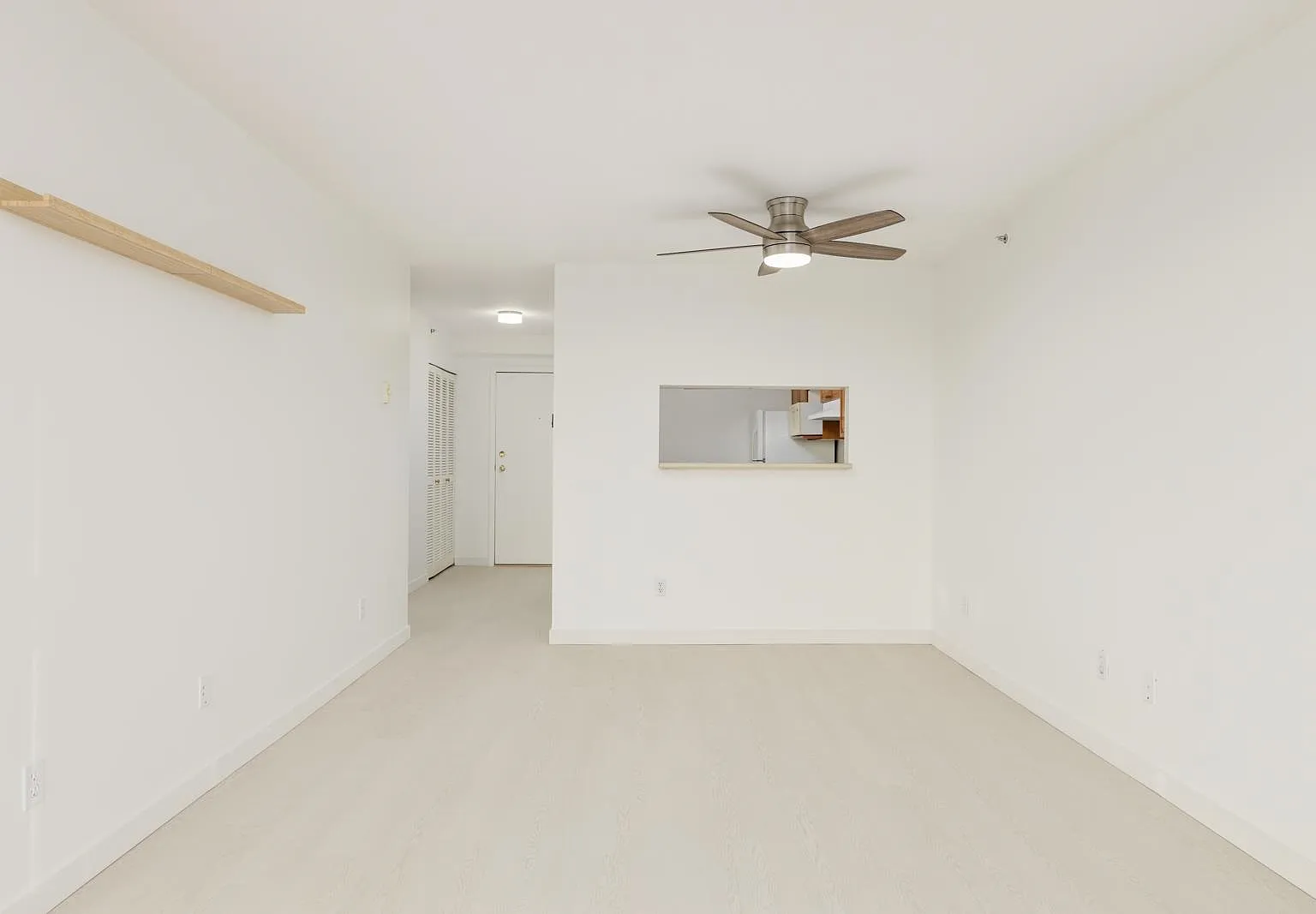 2 bed, 916 sqft, $2,350 — Photo 3