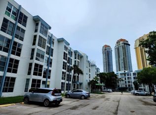 200 177th Dr APT 515, Sunny Isles Beach, FL 33160