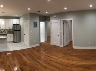 3039 48th St #2, Astoria, NY 11103