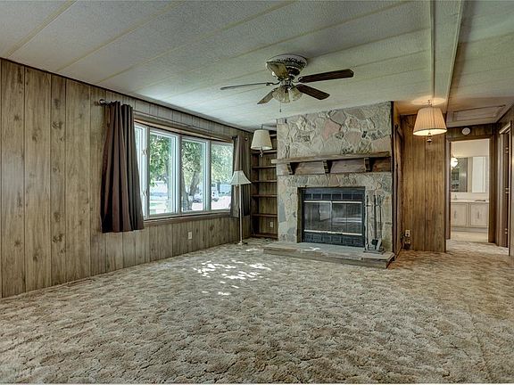4th image of 2746 Shady Creek Ln