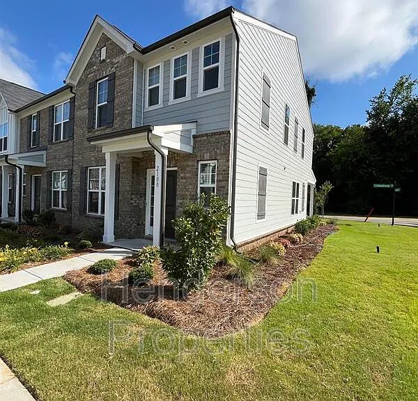 2100 Cobble Ct — Photo 1